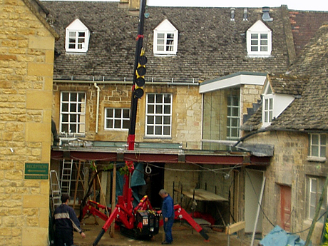 Saralan Glass Design.